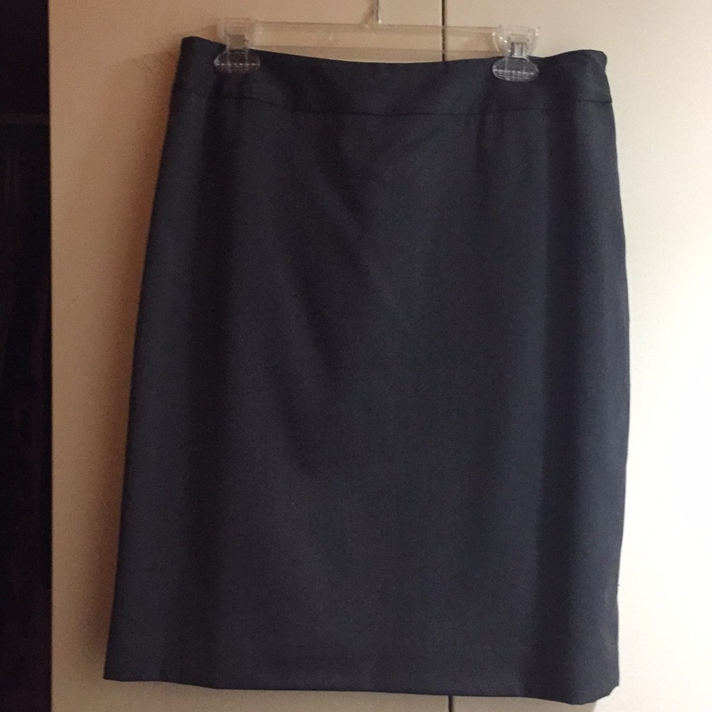 Anne Klein Gray Skirt, size 10
